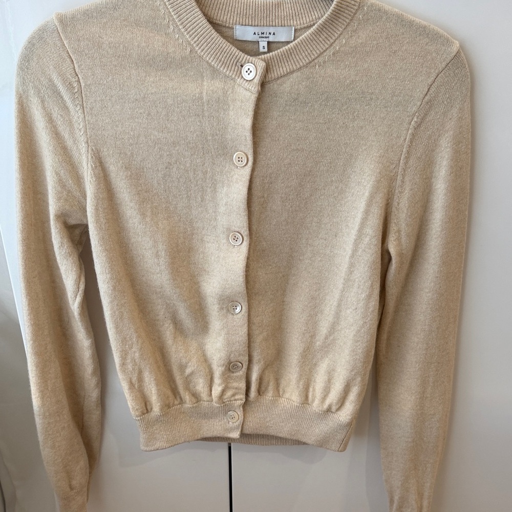 Almina Concept Beige Button-Up Cardigan